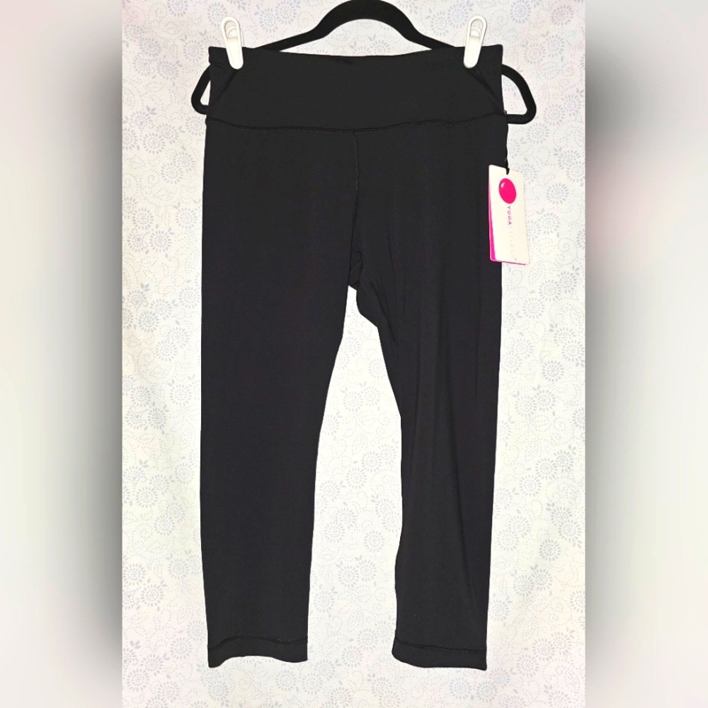 Yogalicious Black Capri Leggings Women’s Large Yoga Pants Athletic Workout